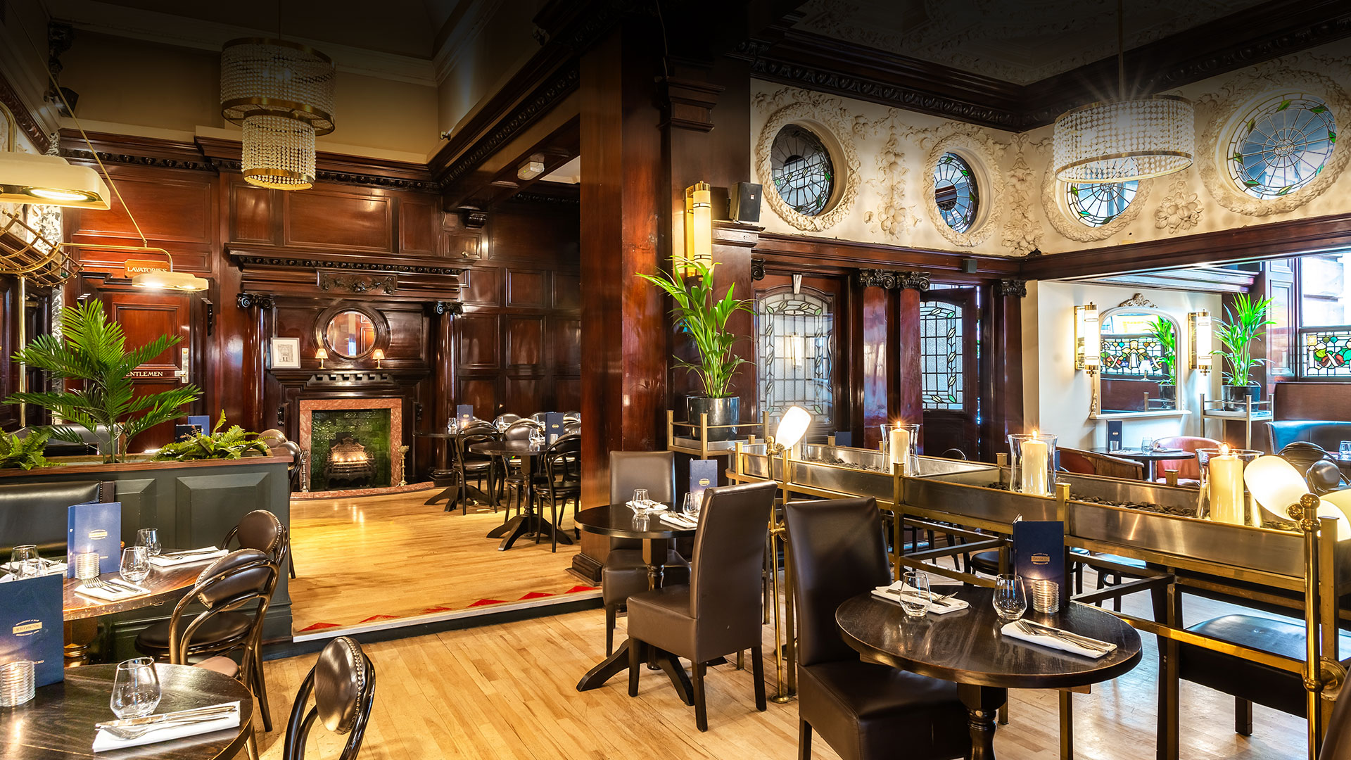 Browns Bar & Brasserie, Manchester | Grade II